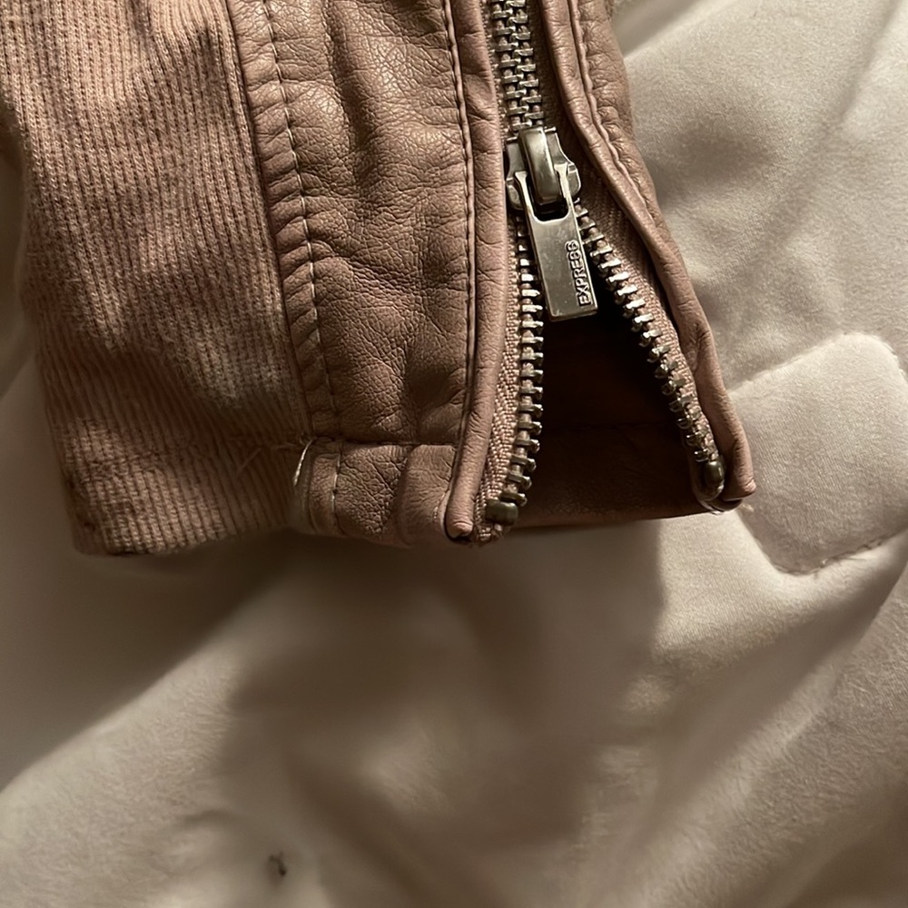Leather jacket - Picture 8 of 13
